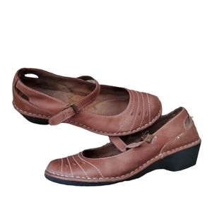 Naturalizer 8.5 Mary Janes brown leather